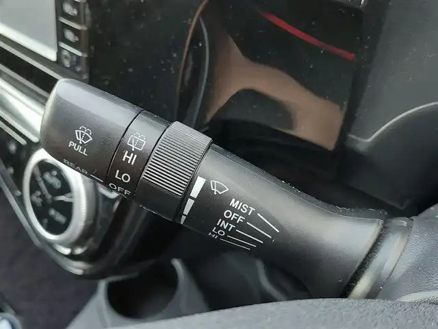 トヨタ アクア S 東京都 2018(平30)年 4.2万km スーパーホワイトⅡ 純正ナビ(NSCD-W66)/【AM/FM/CD/SD/BT/AUX】/ビルトインETC/ステアリングスイッチ/横滑り防止装置/車両接近通報装置/EV MODE/ECO MODE/オートエアコン/電動格納ミラー/純正フロアマット/リモコンキー/保証書/取扱説明書