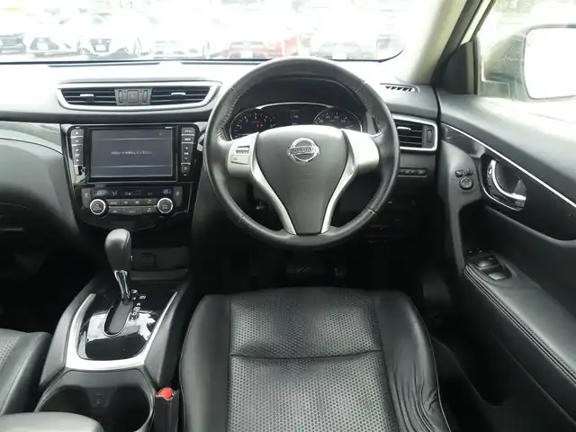 日産 エクストレイル 20X 千葉県 2014(平26)年 5.2万km ブリリアントホワイトパール パワーバックドア/カブロンシート/前席シートヒーター/純正SDナビ/地デジTV/【DVD/CD再生機能】/バックカメラ/フリップダウンモニター/ドライブレコーダー/革巻きステアリング/ETC/LEDヘッドライト/フォグライト/ウインカーミラー/純正17インチアルミホイル/インテリジェントキー