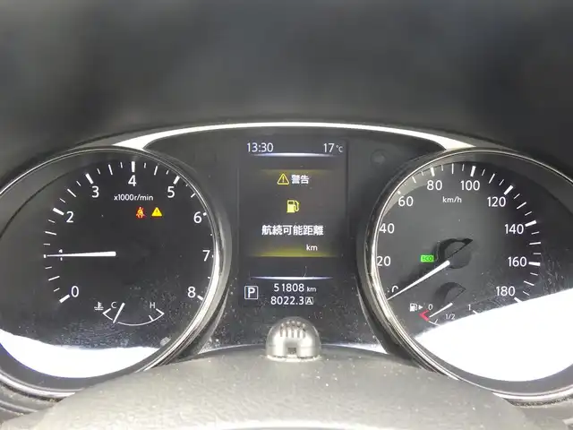 日産 エクストレイル 20X 千葉県 2014(平26)年 5.2万km ブリリアントホワイトパール パワーバックドア/カブロンシート/前席シートヒーター/純正SDナビ/地デジTV/【DVD/CD再生機能】/バックカメラ/フリップダウンモニター/ドライブレコーダー/革巻きステアリング/ETC/LEDヘッドライト/フォグライト/ウインカーミラー/純正17インチアルミホイル/インテリジェントキー