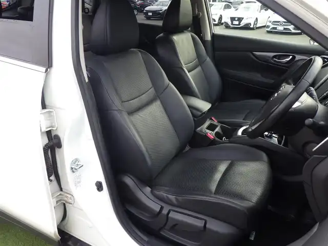 日産 エクストレイル 20X 千葉県 2014(平26)年 5.2万km ブリリアントホワイトパール パワーバックドア/カブロンシート/前席シートヒーター/純正SDナビ/地デジTV/【DVD/CD再生機能】/バックカメラ/フリップダウンモニター/ドライブレコーダー/革巻きステアリング/ETC/LEDヘッドライト/フォグライト/ウインカーミラー/純正17インチアルミホイル/インテリジェントキー