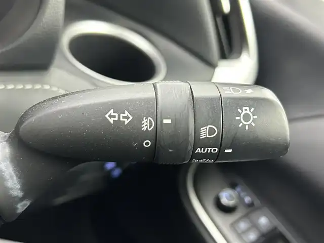 トヨタ ノア S－Z 熊本県 2023(令5)年 3.1万km ホワイトパールクリスタルシャイン 純正10.5インチナビ（CD・ＤＶＤ・フルセグ・ＢＴ・ＡｐｐｌＣａｒＰｌａｙ・ＡｎｄｒｏｉｄＡｕｔｏ・HDMI）/バックカメラ　/純正１４インチフリップダウンモニター　/ビルトインＥＴＣ２．０　/社外前後ドライブレコーダー　/両側パワースライドドア/前後クリアランスソナー/前席シートヒーター/トヨタセーフティーセンス/・レーダークルーズコントロール/・プリクラッシュセーフティ/・プロアクティブドライビングアシスト/・ロードサインアシスト/横滑り防止/ハーフレザーシート/オートライト/オートマチックハイビーム/LEDヘッドライト/フォグライト/スマートキー/プッシュスタート/スペアキー1本