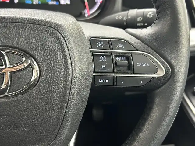 トヨタ ノア S－Z 熊本県 2023(令5)年 3.1万km ホワイトパールクリスタルシャイン 純正10.5インチナビ（CD・ＤＶＤ・フルセグ・ＢＴ・ＡｐｐｌＣａｒＰｌａｙ・ＡｎｄｒｏｉｄＡｕｔｏ・HDMI）/バックカメラ　/純正１４インチフリップダウンモニター　/ビルトインＥＴＣ２．０　/社外前後ドライブレコーダー　/両側パワースライドドア/前後クリアランスソナー/前席シートヒーター/トヨタセーフティーセンス/・レーダークルーズコントロール/・プリクラッシュセーフティ/・プロアクティブドライビングアシスト/・ロードサインアシスト/横滑り防止/ハーフレザーシート/オートライト/オートマチックハイビーム/LEDヘッドライト/フォグライト/スマートキー/プッシュスタート/スペアキー1本