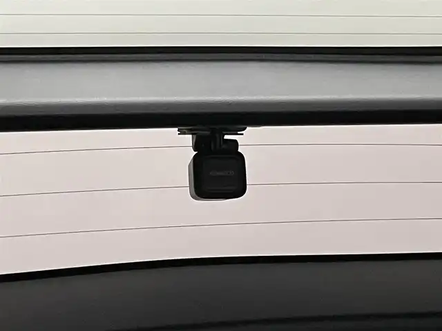 トヨタ プリウス S ツーリングセレ ブラックED 岡山県 2022(令4)年 3.1万km プラチナホワイトパールマイカ 純正9インチナビ/NSZT-Y68T/（CD/DVD/BT/TV/HDMI)/全方位カメラ/モデリスタフルエアロ/レザーシート/シートヒーター/ローダウン/社外前後ドライブレコーダー/LEDヘッドライト/オートライト/ビルトインETC/コーナーセンサー/トヨタセーフティセンス