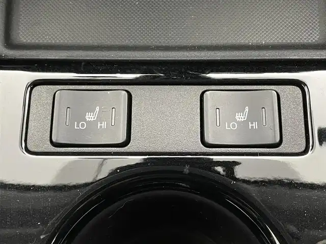 トヨタ プリウス S ツーリングセレ ブラックED 岡山県 2022(令4)年 3.1万km プラチナホワイトパールマイカ 純正9インチナビ/NSZT-Y68T/（CD/DVD/BT/TV/HDMI)/全方位カメラ/モデリスタフルエアロ/レザーシート/シートヒーター/ローダウン/社外前後ドライブレコーダー/LEDヘッドライト/オートライト/ビルトインETC/コーナーセンサー/トヨタセーフティセンス