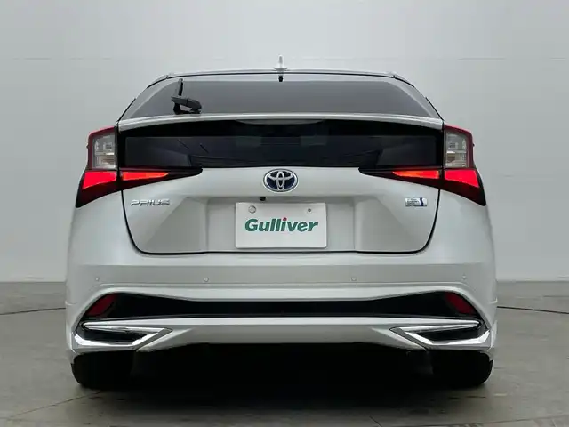 トヨタ プリウス S ツーリングセレ ブラックED 岡山県 2022(令4)年 3.1万km プラチナホワイトパールマイカ 純正9インチナビ/NSZT-Y68T/（CD/DVD/BT/TV/HDMI)/全方位カメラ/モデリスタフルエアロ/レザーシート/シートヒーター/ローダウン/社外前後ドライブレコーダー/LEDヘッドライト/オートライト/ビルトインETC/コーナーセンサー/トヨタセーフティセンス