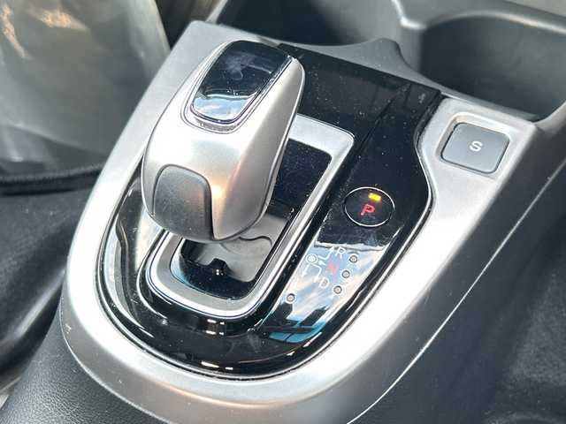 ホンダ フィット ハイブリット L ホンダセンシング 広島県 2019(平31)年 2.7万km モーニングミストブルーM 禁煙車/純正ナビ/（Bluetooth/SD/CD/USB)/バックカメラ/前後ドライブレコーダー/ビルドインETC/レーダークルーズコントロール/オートライト/LEDヘッドライト/フォグランプ/純正フロアマット/ドアバイザー/ハーフレザーシート/チャップアップシート/衝突被害軽減ブレーキ/横滑り防止装置/レーンキープアシスト/スマートキー/電動格納ミラー