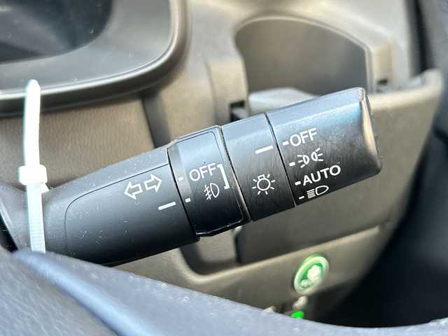 ホンダ フィット ハイブリット L ホンダセンシング 広島県 2019(平31)年 2.7万km モーニングミストブルーM 禁煙車/純正ナビ/（Bluetooth/SD/CD/USB)/バックカメラ/前後ドライブレコーダー/ビルドインETC/レーダークルーズコントロール/オートライト/LEDヘッドライト/フォグランプ/純正フロアマット/ドアバイザー/ハーフレザーシート/チャップアップシート/衝突被害軽減ブレーキ/横滑り防止装置/レーンキープアシスト/スマートキー/電動格納ミラー