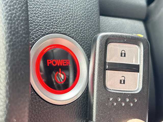 ホンダ フィット ハイブリット L ホンダセンシング 広島県 2019(平31)年 2.7万km モーニングミストブルーM 禁煙車/純正ナビ/（Bluetooth/SD/CD/USB)/バックカメラ/前後ドライブレコーダー/ビルドインETC/レーダークルーズコントロール/オートライト/LEDヘッドライト/フォグランプ/純正フロアマット/ドアバイザー/ハーフレザーシート/チャップアップシート/衝突被害軽減ブレーキ/横滑り防止装置/レーンキープアシスト/スマートキー/電動格納ミラー