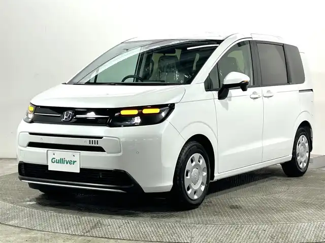 ホンダ フリード ハイブリット e:HEV AIR 大阪府 2025(令7)年 0.1万km未満 プラチナホワイトパール 登録済未使用車 純正ナビ(フルセグ/Bluetooth) 衝突軽減 両側パワースライドドア バックカメラ レーダークルコン クリアランスソナー レーンアシスト オートライト スマートキー USB