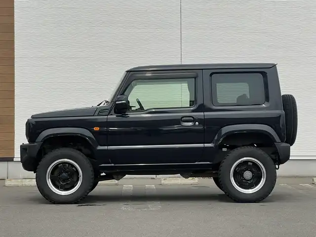 スズキ ジムニー XC 秋田県 2020(令2)年 1.6万km ブルーイッシュブラックパール3 ４WD/スマートキー/前席シートヒーター/社外アルミ/ETC/オートマチックハイビーム/ダウンヒルアシストコントロール/ミラーヒーター/プッシュスタート/ステアリングスイッチ/純正フロアマット/純正ドアバイザー/横滑り防止/盗難防止装置/パワーステアリング/パワーウィンドウ/保証書/取扱説明書/記録簿