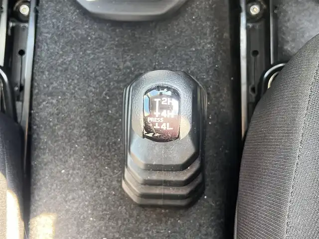 スズキ ジムニー XC 秋田県 2020(令2)年 1.6万km ブルーイッシュブラックパール3 ４WD/スマートキー/前席シートヒーター/社外アルミ/ETC/オートマチックハイビーム/ダウンヒルアシストコントロール/ミラーヒーター/プッシュスタート/ステアリングスイッチ/純正フロアマット/純正ドアバイザー/横滑り防止/盗難防止装置/パワーステアリング/パワーウィンドウ/保証書/取扱説明書/記録簿