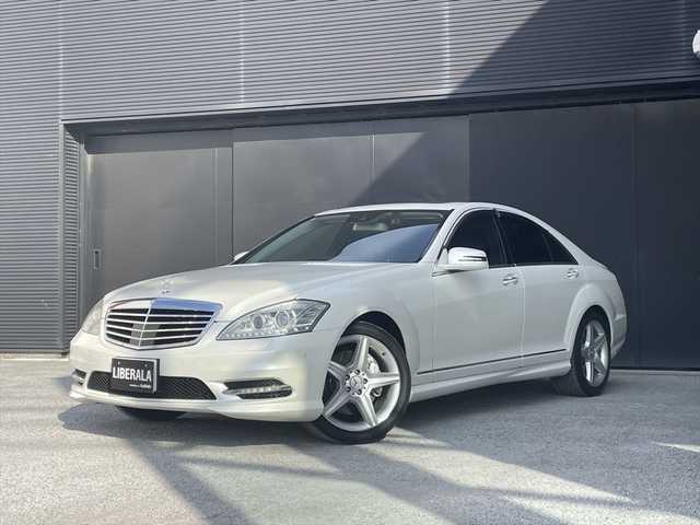 メルセデス・ベンツ Ｓ３５０ Bエフィシェンシー グランドED 和歌山県 2013(平25)年 6.2万km 白 ACC/黒革シート/サンルーフ/DNパワーシート/純正ナビ/Bカメラ/シートヒーター/ウッドコンビステアリング/エアサス/コーナーセンサー/ブラインドスポットアシスト/キセノンヘッドライト/純正19AW/パドルシフト/プッシュスタート/オートライト/前後ドラレコ