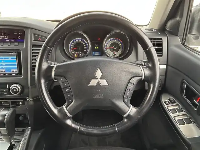 三菱 パジェロ ロング GR 岩手県 2010(平22)年 7.6万km ウォームホワイトパール ４WD/ロックフォードアコースティックデザインプレミアム/純正HDDナビ/　　CD/DVD/BT/フルセグ/バックカメラ/クルーズコントロール/HIDオートライト/純正18インチアルミホイール/背面タイヤ/スマートキー