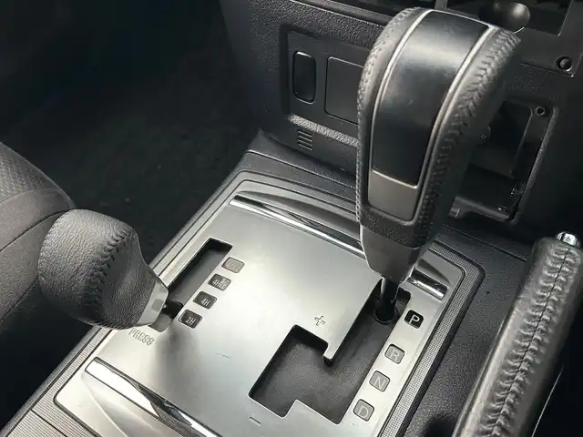 三菱 パジェロ ロング GR 岩手県 2010(平22)年 7.6万km ウォームホワイトパール ４WD/ロックフォードアコースティックデザインプレミアム/純正HDDナビ/　　CD/DVD/BT/フルセグ/バックカメラ/クルーズコントロール/HIDオートライト/純正18インチアルミホイール/背面タイヤ/スマートキー