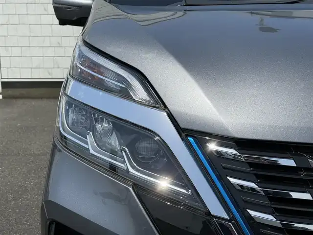 日産 セレナ e－パワー ハイウェイスター V 福岡県 2020(令2)年 1.9万km ダークメタルグレー 純正10型SDナビ(フルセグTV/CD/DVD/BT)アラウンドビューモニターフリップダウンモニタープロパイロットエマージェンシーブレーキコーナーセンサーBSM両側パワスラデジタルインナーミラードラレコETCオートホールドUSBポート純正LEDヘッドライトスマートキープッシュスタート/サマータイヤ純正AW積み込み