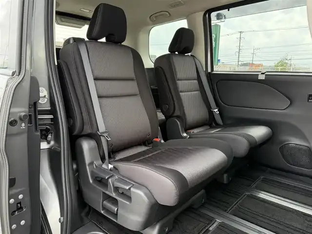 日産 セレナ e－パワー ハイウェイスター V 福岡県 2020(令2)年 1.9万km ダークメタルグレー 純正10型SDナビ(フルセグTV/CD/DVD/BT)アラウンドビューモニターフリップダウンモニタープロパイロットエマージェンシーブレーキコーナーセンサーBSM両側パワスラデジタルインナーミラードラレコETCオートホールドUSBポート純正LEDヘッドライトスマートキープッシュスタート/サマータイヤ純正AW積み込み