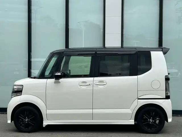ホンダ Ｎ ＢＯＸ カスタム SSパッケージ 大阪府 2017(平29)年 4.5万km プレミアムホワイトパールⅡ 純正ナビ/   フルセグTV/CD/DVD/Bluetooth/バックモニター/前席シートヒーター/両側パワースライドドア/アイドリングストップ/ステアリングスイッチ/純正フロアマット/ワンオーナー/プッシュスタート/スマートキー/ＥＴＣ/ＬＥＤライト/禁煙車