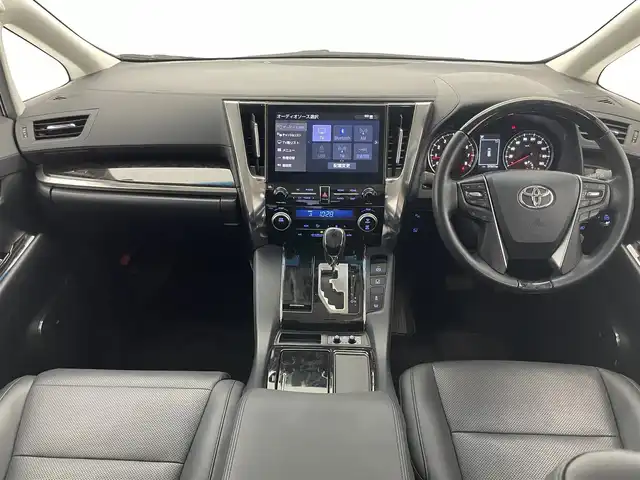 トヨタ アルファード S Cパッケージ 愛知県 2022(令4)年 3.8万km ホワイトパールクリスタルシャイン メーカーナビ　フルセグＴメーカーナビ　フルセグＴＶ　ツインムーンルーフ　後席モニター　ＪＢＬサウンド　パーキングアシスト　全方位カメラ　デジタルインナーミラー　ＡＣ１００Ｖ　衝突軽減　追従クルコン　黒革　USB　シートヒーター　エアシート　ハンドルヒーター　ＢＳＭ　両側パワスラ　トヨタセーフティセンス　三眼ＬＥＤオートライト　フォグランプ　コーナーセンサー　オットマン　前後ドラレコ　禁煙車