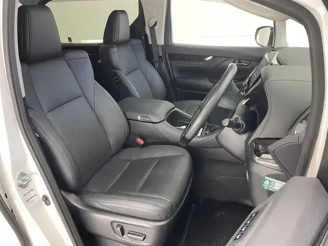 トヨタ アルファード S Cパッケージ 愛知県 2022(令4)年 3.8万km ホワイトパールクリスタルシャイン メーカーナビ　フルセグＴメーカーナビ　フルセグＴＶ　ツインムーンルーフ　後席モニター　ＪＢＬサウンド　パーキングアシスト　全方位カメラ　デジタルインナーミラー　ＡＣ１００Ｖ　衝突軽減　追従クルコン　黒革　USB　シートヒーター　エアシート　ハンドルヒーター　ＢＳＭ　両側パワスラ　トヨタセーフティセンス　三眼ＬＥＤオートライト　フォグランプ　コーナーセンサー　オットマン　前後ドラレコ　禁煙車