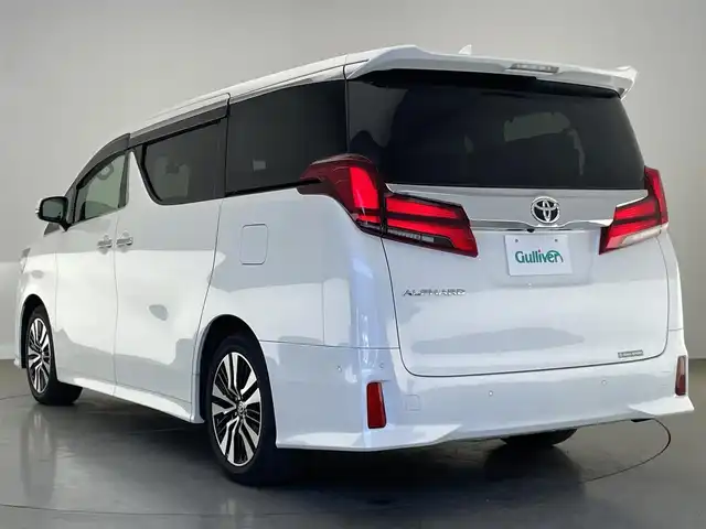 トヨタ アルファード S Cパッケージ 愛知県 2022(令4)年 3.8万km ホワイトパールクリスタルシャイン メーカーナビ　フルセグＴメーカーナビ　フルセグＴＶ　ツインムーンルーフ　後席モニター　ＪＢＬサウンド　パーキングアシスト　全方位カメラ　デジタルインナーミラー　ＡＣ１００Ｖ　衝突軽減　追従クルコン　黒革　USB　シートヒーター　エアシート　ハンドルヒーター　ＢＳＭ　両側パワスラ　トヨタセーフティセンス　三眼ＬＥＤオートライト　フォグランプ　コーナーセンサー　オットマン　前後ドラレコ　禁煙車
