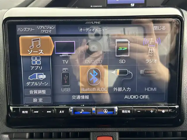 トヨタ ヴォクシー ZS 煌Ⅲ 道央・札幌 2021(令3)年 3.1万km イナズマスパーキングブラックガラスフレーク ・ワンオーナー/・４WD/・寒冷地仕様/・ALPINE9インチナビ/　CD/DVD/SD/BT/フルセグ/・ALPINEフリップダウンモニター/・バックカメラ/・前後ドライブレコーダー/・ETC/・トヨタセーフティセンス/・プリクラッシュセーフティ/・クルーズコントロール/・レーンキープアシスト/・オートハイビーム/・両側パワースライドドア/・ハーフレザーシート/・RS-Rサスペンション/・社外18インチAW/・LEDヘッドライト/・フォグライト/・オートライト/・プッシュスタート/・スマートキー/・純正エンジンスターター/・純正フロアマット/・ドアバイザー
