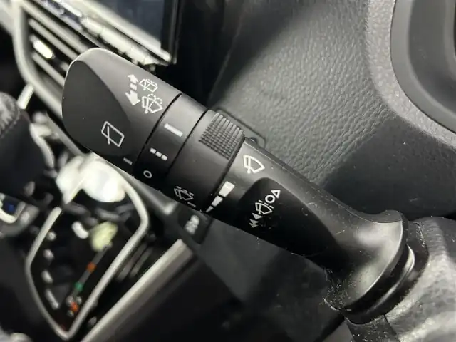 トヨタ ヴォクシー ZS 煌Ⅲ 道央・札幌 2021(令3)年 3.1万km イナズマスパーキングブラックガラスフレーク ・ワンオーナー/・４WD/・寒冷地仕様/・ALPINE9インチナビ/　CD/DVD/SD/BT/フルセグ/・ALPINEフリップダウンモニター/・バックカメラ/・前後ドライブレコーダー/・ETC/・トヨタセーフティセンス/・プリクラッシュセーフティ/・クルーズコントロール/・レーンキープアシスト/・オートハイビーム/・両側パワースライドドア/・ハーフレザーシート/・RS-Rサスペンション/・社外18インチAW/・LEDヘッドライト/・フォグライト/・オートライト/・プッシュスタート/・スマートキー/・純正エンジンスターター/・純正フロアマット/・ドアバイザー