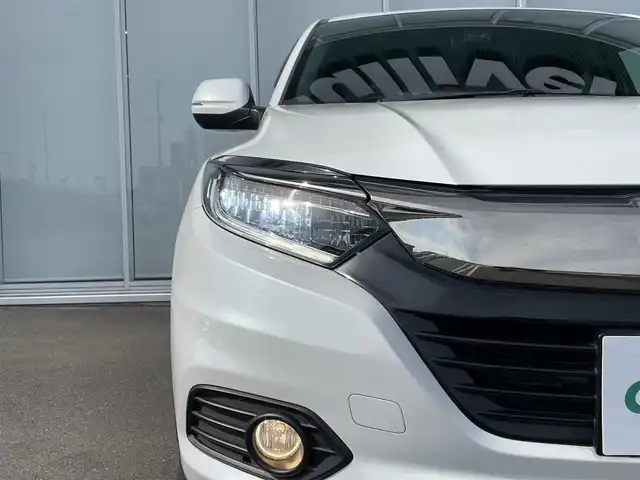ホンダ ヴェゼル ハイブリッド X ホンダセンシング 神奈川県 2020(令2)年 3万km プラチナホワイトパール 純正メモリナビ/CD/DVD/FM/AM/Bluetooth/フルセグ/バックカメラ/ホンダセンシング/フェンダーポール/クルーズコントロール/衝突被害軽減システム/レーンキープアシススト/ステアリングスイッチ/オートラート/フォグ/ウィンカーミラー/ドアバイザー/フロアマット/プッシュスタート/スマートキー/ETC