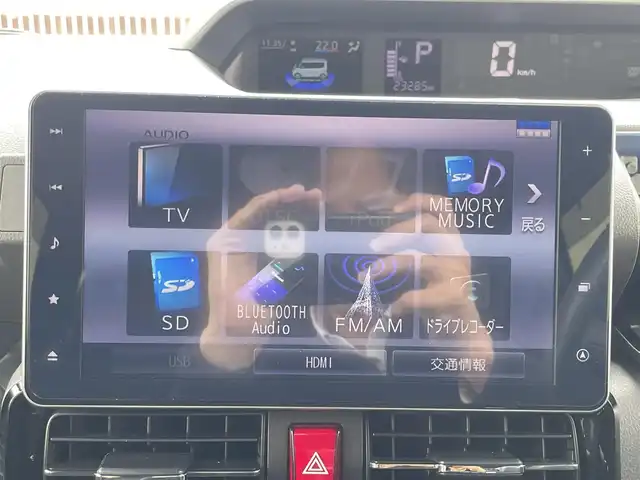 ダイハツ タント カスタム RS セレクション 群馬県 2020(令2)年 2.4万km ブライトシルバーメタリック 純正SDナビ/　AM/FM/BT/DISC/i pod/SD/バックカメラ/スマートアシスト/衝突軽減ブレーキ/レーンキープアシスト/横滑り防止機能/両側パワースライドドア/クルーズコントロール/ドライブレコーダー/ETC/前席シートヒーター/ステアリングスイッチ/LEDヘッドライト/LEDフォグライト/純正フロアマット/ドアバイザー/ハーフレザーシート/取扱説明書/保証書/スペアキー