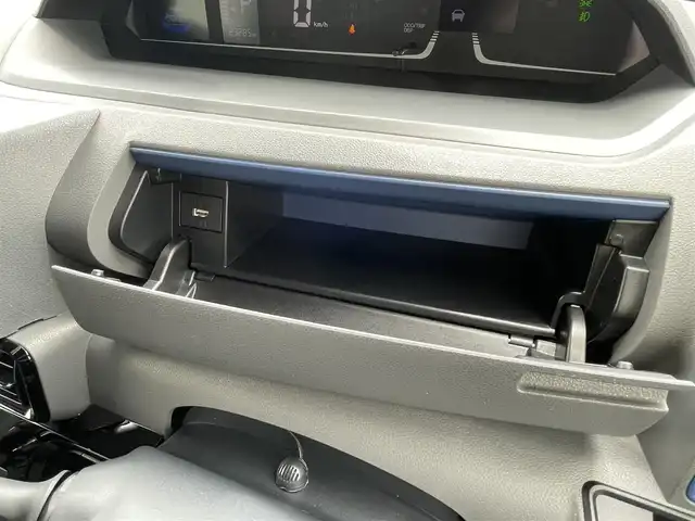 ダイハツ タント カスタム RS セレクション 群馬県 2020(令2)年 2.4万km ブライトシルバーメタリック 純正SDナビ/　AM/FM/BT/DISC/i pod/SD/バックカメラ/スマートアシスト/衝突軽減ブレーキ/レーンキープアシスト/横滑り防止機能/両側パワースライドドア/クルーズコントロール/ドライブレコーダー/ETC/前席シートヒーター/ステアリングスイッチ/LEDヘッドライト/LEDフォグライト/純正フロアマット/ドアバイザー/ハーフレザーシート/取扱説明書/保証書/スペアキー