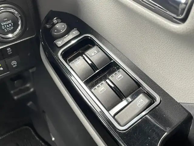 ダイハツ タント カスタム RS セレクション 群馬県 2020(令2)年 2.4万km ブライトシルバーメタリック 純正SDナビ/　AM/FM/BT/DISC/i pod/SD/バックカメラ/スマートアシスト/衝突軽減ブレーキ/レーンキープアシスト/横滑り防止機能/両側パワースライドドア/クルーズコントロール/ドライブレコーダー/ETC/前席シートヒーター/ステアリングスイッチ/LEDヘッドライト/LEDフォグライト/純正フロアマット/ドアバイザー/ハーフレザーシート/取扱説明書/保証書/スペアキー