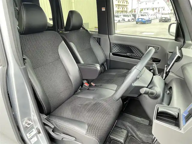 ダイハツ タント カスタム RS セレクション 群馬県 2020(令2)年 2.4万km ブライトシルバーメタリック 純正SDナビ/　AM/FM/BT/DISC/i pod/SD/バックカメラ/スマートアシスト/衝突軽減ブレーキ/レーンキープアシスト/横滑り防止機能/両側パワースライドドア/クルーズコントロール/ドライブレコーダー/ETC/前席シートヒーター/ステアリングスイッチ/LEDヘッドライト/LEDフォグライト/純正フロアマット/ドアバイザー/ハーフレザーシート/取扱説明書/保証書/スペアキー