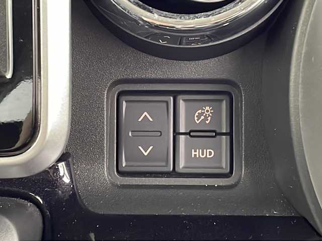 スズキ スペーシア カスタム HYBRID XS 新潟県 2023(令5)年 1.1万km ピュアホワイトP 4WD/禁煙車/オーディオレス/全方位カメラパッケージ/両側パワースライドドア/前席シートヒーター/デュアルカメラブレーキ/ヘッドアップディスプレイ/レーダークルーズコントロール/リアコーナーセンサー/ハーフレザーシート/電動格納式ミラー/LEDヘッドライト/オートライト/フォグランプ/電動格納式ミラー