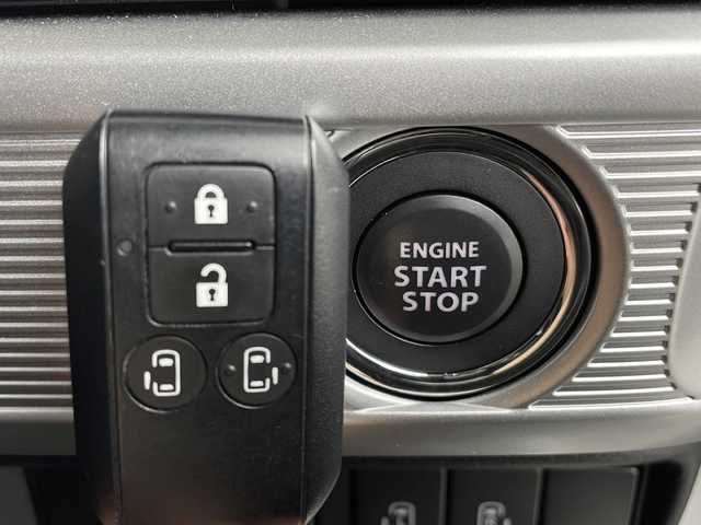 スズキ スペーシア カスタム HYBRID XS 新潟県 2023(令5)年 1.1万km ピュアホワイトP 4WD/禁煙車/オーディオレス/全方位カメラパッケージ/両側パワースライドドア/前席シートヒーター/デュアルカメラブレーキ/ヘッドアップディスプレイ/レーダークルーズコントロール/リアコーナーセンサー/ハーフレザーシート/電動格納式ミラー/LEDヘッドライト/オートライト/フォグランプ/電動格納式ミラー