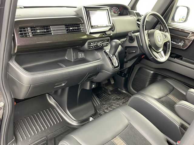 ホンダ Ｎ ＢＯＸ カスタム G EX ホンダセンシング 道央・札幌 2018(平30)年 3.4万km プレミアムベルベットパープル・パール ・社外ナビ&CD&DVD&BT&USB&SD/・両側パワースライドドア/・ホンダセンシング/・レーダークルーズコントロール/・衝突被害軽減ブレーキ/・レーンキープアシスト/・誤発進抑制機能/・先行車発進お知らせ機能/・標識認識機能/・コーナーセンサー/・前席シートヒーター/・ハーフレザーシート/・ビルトインETC/・ステアリングスイッチ/・パドルシフト/・ドアミラーヒーター/・プッシュスタート/・LEDヘッドライト/・オートライト/・スマートキー/・スペアキー/・純正エンジンスターター