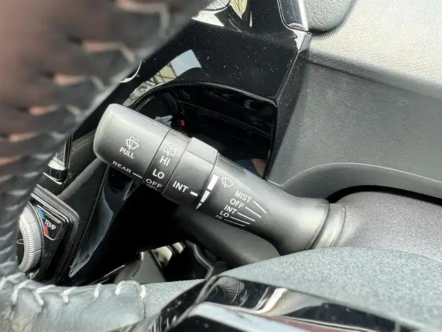トヨタ アクア G GRスポーツ 三重県 2018(平30)年 5.7万km イエロー トヨタセーフティセンスC/ビューティパッケージ/・前席シートヒーター/ナノイー/純正9インチメモリナビ・地デジTV/・DVD/CD/・Bluetooth/ハーフレザーシート/クルーズコントロール/レーンディパーチャーアラート/純正G’s17インチアルミホイール/純正エアロバンパー/LEDヘッドランプ/・オートライト/オートマチックハイビーム/LEDフォグランプ/プッシュエンジンスタート/スマートキー
