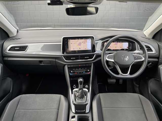 フォルクスワーゲン ＶＷ Ｔ－ロック TDI スタイル 三重県 2023(令5)年 2.5万km ベージュ アスコットグレー/ディスカバープロ　/カープレイ　/プリクラッシュ　/ＡＣＣ　/パークアシスト　/リアヴューカメラ　/マトリクスＬＥＤ　/パワーテールゲート　/ワイヤレスチャージ　/デジタルコックピット　/純正１７インチアルミ　/純正ナビ/バックカメラ/フルセグTV