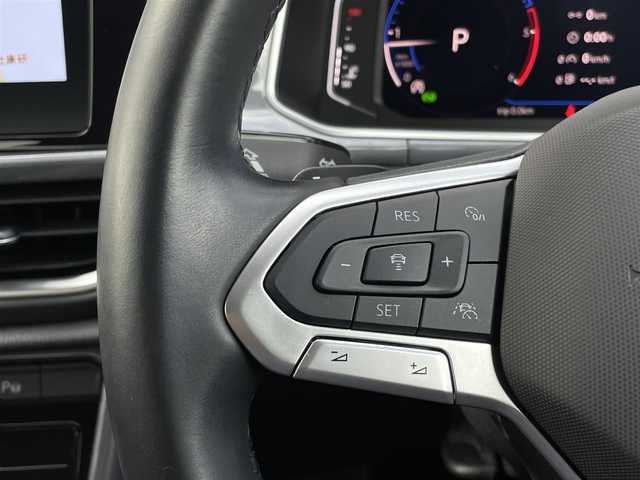 フォルクスワーゲン ＶＷ Ｔ－ロック TDI スタイル 三重県 2023(令5)年 2.5万km ベージュ アスコットグレー/ディスカバープロ　/カープレイ　/プリクラッシュ　/ＡＣＣ　/パークアシスト　/リアヴューカメラ　/マトリクスＬＥＤ　/パワーテールゲート　/ワイヤレスチャージ　/デジタルコックピット　/純正１７インチアルミ　/純正ナビ/バックカメラ/フルセグTV