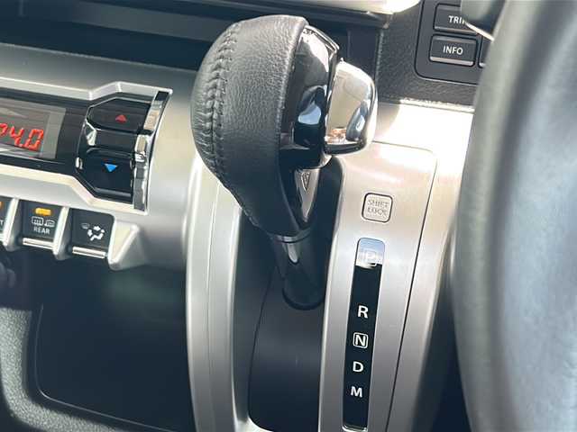スズキ クロスビー HYBRID MZ 山形県 2018(平30)年 1.9万km ミネラルグレーメタリック 3トーンコーディネート ４WD/デュアルセンサーブレーキサポート/社外SDナビ/（AM/FM/CD/BT）/インタークーラーターボ/クルーズコントロール/パドルシフト/ステアリングスイッチ/ETC/バックカメラ/ドライブレコーダー/シートヒーター/純正フロアマット/純正AW/コーナーセンサー/レーンキープアシスト/オートマチックハイビーム/電動格納ミラー
