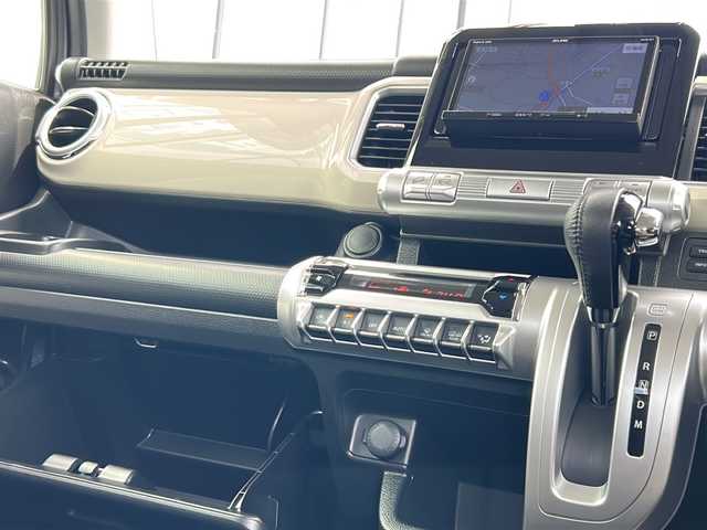 スズキ クロスビー HYBRID MZ 山形県 2018(平30)年 1.9万km ミネラルグレーメタリック 3トーンコーディネート ４WD/デュアルセンサーブレーキサポート/社外SDナビ/（AM/FM/CD/BT）/インタークーラーターボ/クルーズコントロール/パドルシフト/ステアリングスイッチ/ETC/バックカメラ/ドライブレコーダー/シートヒーター/純正フロアマット/純正AW/コーナーセンサー/レーンキープアシスト/オートマチックハイビーム/電動格納ミラー