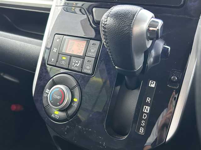 ダイハツ タント カスタム RS トップED SA Ⅲ 愛媛県 2018(平30)年 8万km メテオライトグレーイリュージョナルP ETC/前後ドライブレコーダー/ディーラーOP純正ナビ/BT/AM・FM/DVD/CD/フルセグ/両側パワースライドドア/LEDヘッドライト/オートマチックハイビーム/フォグランプ/ベンチシート