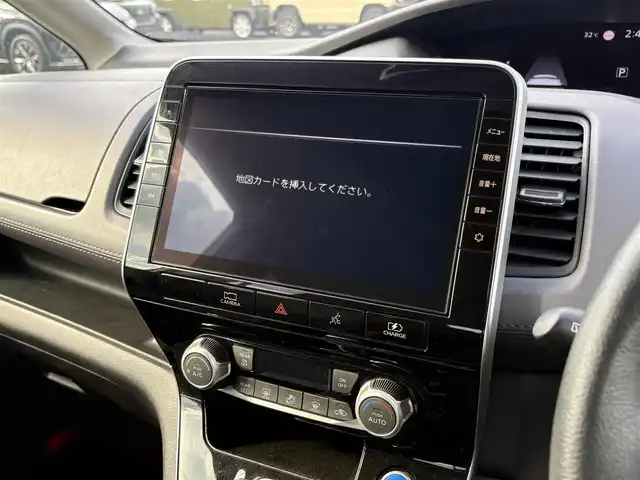 日産 セレナ e－パワー ハイウェイスター V 大分県 2022(令4)年 6.5万km ブリリアントホワイトパール ・純正ナビ(CD/DVD/SD/BT)/・アラウンドビューモニター/・プロパイロット/・エマージェンシーブレーキ/・ブラインドスポットモニター/・コーナーセンサー/・両側パワースライドドア/・ドライブレコーダー/・ETC/・デジタルインナーミラー/・ブレーキホールド/・ステアリングリモコン/・スマートキー/・プッシュスタート/・純正アルミホイール