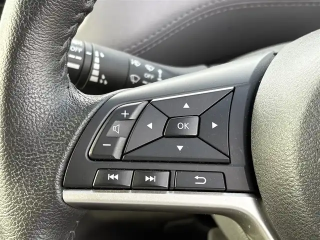 日産 セレナ e－パワー ハイウェイスター V 大分県 2022(令4)年 6.5万km ブリリアントホワイトパール ・純正ナビ(CD/DVD/SD/BT)/・アラウンドビューモニター/・プロパイロット/・エマージェンシーブレーキ/・ブラインドスポットモニター/・コーナーセンサー/・両側パワースライドドア/・ドライブレコーダー/・ETC/・デジタルインナーミラー/・ブレーキホールド/・ステアリングリモコン/・スマートキー/・プッシュスタート/・純正アルミホイール
