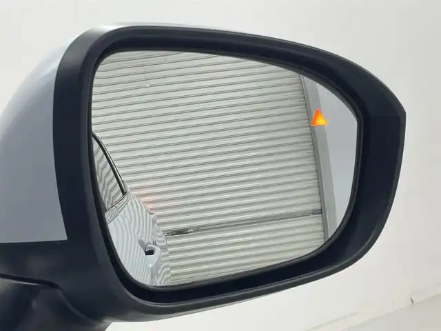 三菱 アウトランダー ＰＨＥＶ P 茨城県 2022(令4)年 3.8万km パールⅡ 純正12.3型ナビ/BOSEサウンド/全周囲カメラ/フルセグ/アクセサリーコンセント（AC100V、最大1500W）/衝突被害軽減ブレーキ/車線逸脱抑制装置/レーダークルーズコントロール/オートマチックハイビーム/クリアランスソナー/BSW/ETC2.0/ドラレコ/ワイヤレス充電/シートヒーター/ステアリングヒーター/純正20インチAW/LEDヘッドライト/スマートキー