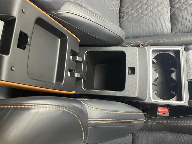 三菱 アウトランダー ＰＨＥＶ P 茨城県 2022(令4)年 3.8万km パールⅡ 純正12.3型ナビ/BOSEサウンド/全周囲カメラ/フルセグ/アクセサリーコンセント（AC100V、最大1500W）/衝突被害軽減ブレーキ/車線逸脱抑制装置/レーダークルーズコントロール/オートマチックハイビーム/クリアランスソナー/BSW/ETC2.0/ドラレコ/ワイヤレス充電/シートヒーター/ステアリングヒーター/純正20インチAW/LEDヘッドライト/スマートキー