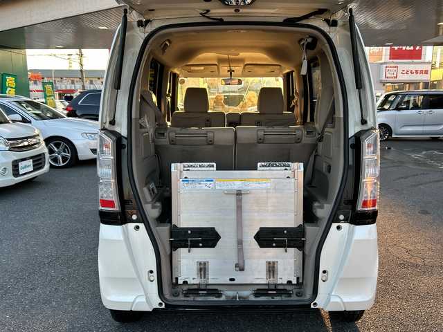 ホンダ Ｎ ＢＯＸ ＋ G 埼玉県 2017(平29)年 6.6万km 白 スロープ/電動ウィンチ/G　Ｎ－ＢＯＸ＋・車いす仕様車/ワンオーナー/プッシュスタート/メモリナビ　DVD再生有/バックカメラ/フルセグTV/ETC/両側スライドドア