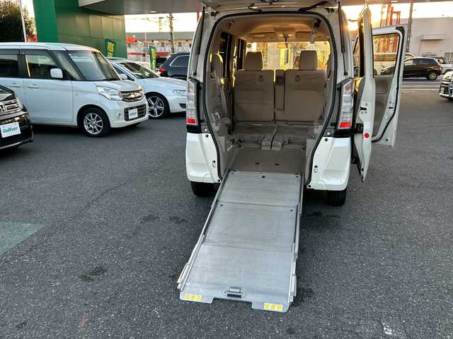 ホンダ Ｎ ＢＯＸ ＋ G 埼玉県 2017(平29)年 6.6万km 白 スロープ/電動ウィンチ/G　Ｎ－ＢＯＸ＋・車いす仕様車/ワンオーナー/プッシュスタート/メモリナビ　DVD再生有/バックカメラ/フルセグTV/ETC/両側スライドドア