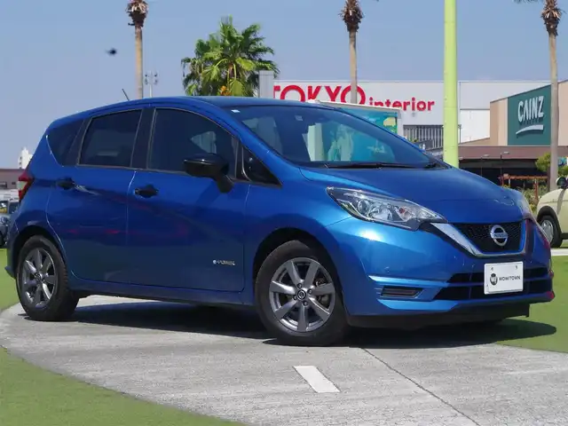 日産 ノート e－パワー X Bアロー 神奈川県 2019(平31)年 4.8万km シャイニングブルー/スーパーブラック 2トーン エマージェンシーブレーキ/インテリジェントクルーズコントロール/純正メモリーナビ/地デジTV/【DVD/CD再生機能　Bluetooth接続】/アラウンドビューモニター/インテリジェントルームミラー/ETC/LEDヘッドライト/ウインカーミラー/コーナーセンサー/純正15インチアルミホイル/インテリジェントキー