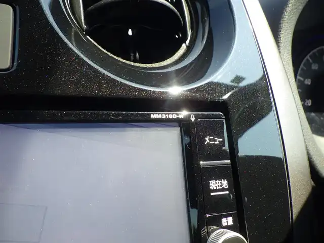 日産 ノート e－パワー X Bアロー 神奈川県 2019(平31)年 4.8万km シャイニングブルー/スーパーブラック 2トーン エマージェンシーブレーキ/インテリジェントクルーズコントロール/純正メモリーナビ/地デジTV/【DVD/CD再生機能　Bluetooth接続】/アラウンドビューモニター/インテリジェントルームミラー/ETC/LEDヘッドライト/ウインカーミラー/コーナーセンサー/純正15インチアルミホイル/インテリジェントキー