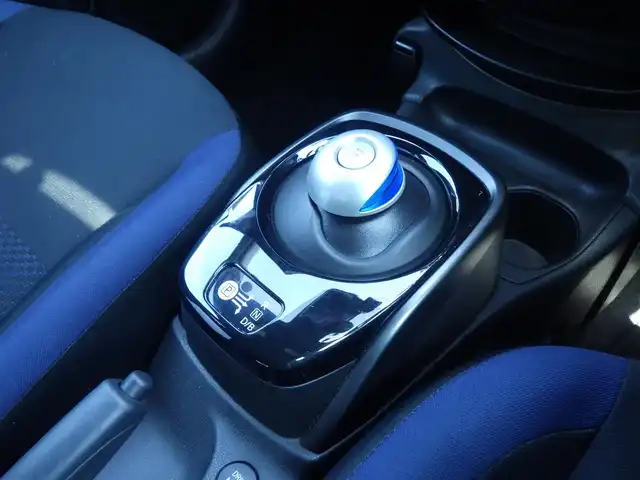 日産 ノート e－パワー X Bアロー 神奈川県 2019(平31)年 4.8万km シャイニングブルー/スーパーブラック 2トーン エマージェンシーブレーキ/インテリジェントクルーズコントロール/純正メモリーナビ/地デジTV/【DVD/CD再生機能　Bluetooth接続】/アラウンドビューモニター/インテリジェントルームミラー/ETC/LEDヘッドライト/ウインカーミラー/コーナーセンサー/純正15インチアルミホイル/インテリジェントキー