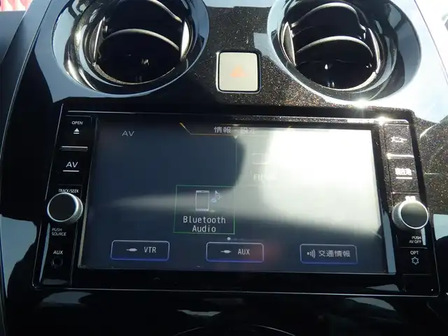 日産 ノート e－パワー X Bアロー 神奈川県 2019(平31)年 4.8万km シャイニングブルー/スーパーブラック 2トーン エマージェンシーブレーキ/インテリジェントクルーズコントロール/純正メモリーナビ/地デジTV/【DVD/CD再生機能　Bluetooth接続】/アラウンドビューモニター/インテリジェントルームミラー/ETC/LEDヘッドライト/ウインカーミラー/コーナーセンサー/純正15インチアルミホイル/インテリジェントキー